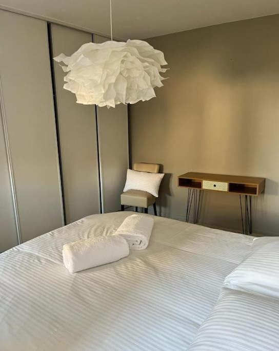 Vigne Et Mer-Spacieux Appartement Haussmannien-2Chambres-Wifi Béziers Esterno foto