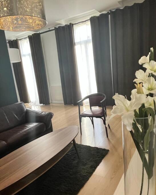 Vigne Et Mer-Spacieux Appartement Haussmannien-2Chambres-Wifi Béziers Esterno foto